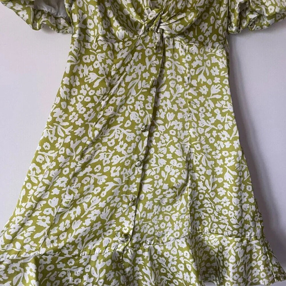 Zara  Satin Effect Ruffle V Neck Mini Dress Green White Floral Size XS - Picture 7 of 11
